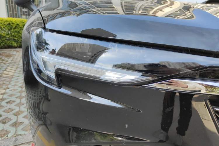 Used Buick Envision 2022 Encore Plus 652T Five-Seat Luxury Model Right Front Headlight