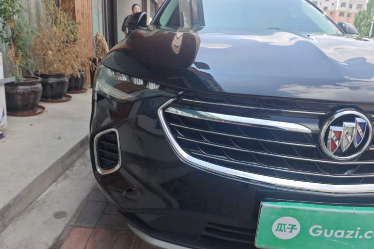 Used Buick Envision 2022 Encore S 552T Two-Wheel-Drive Luxury Model Right Front Headlight