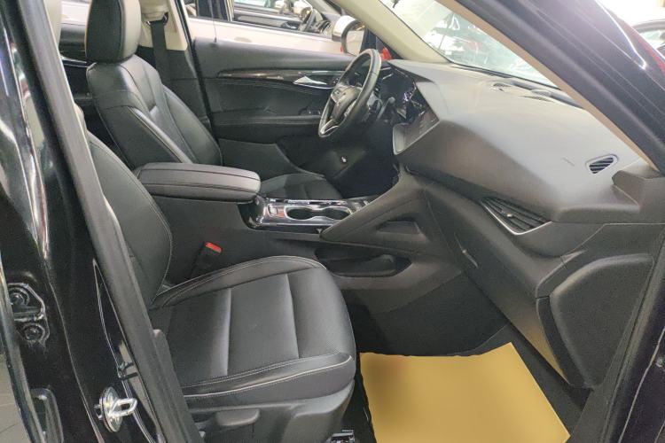 Used Buick Envision 2022 Encore S 652T Two-Wheel-Drive Luxury Model Right Front Seat