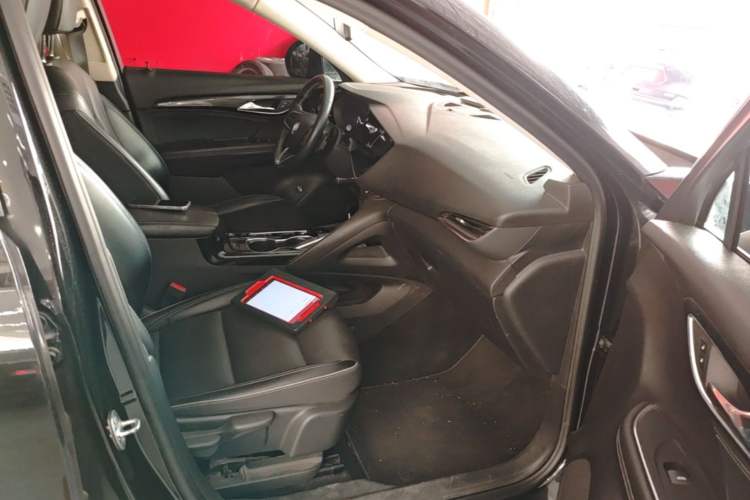 Used Buick Envision 2022 Encore S 652T Two-Wheel-Drive Luxury Model Right Front Seat