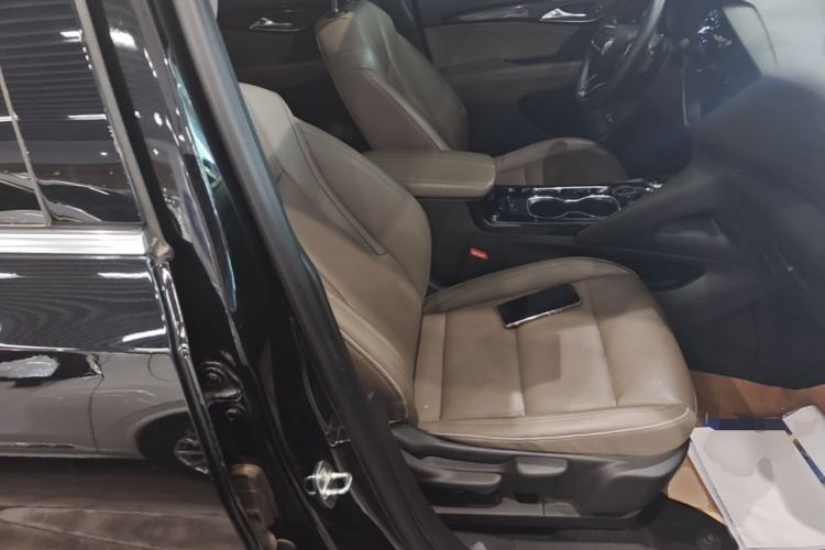 Used Buick Envision 2022 Encore Plus 652T Five-Seat Luxury Model Right Front Seat
