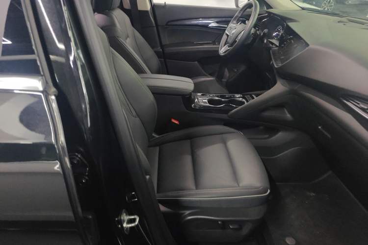 Used Buick Envision 2022 Encore Plus 652T Five-Seat Luxury Model Right Front Seat