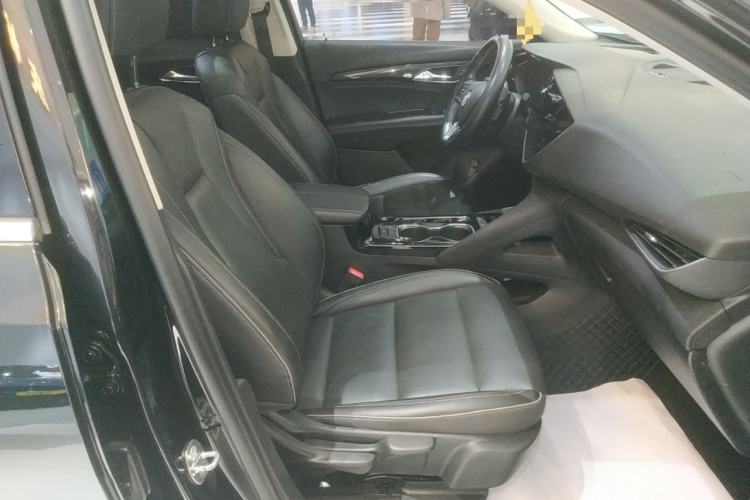 Used Buick Envision 2022 Encore S 652T Two-Wheel-Drive Luxury Model Right Front Seat
