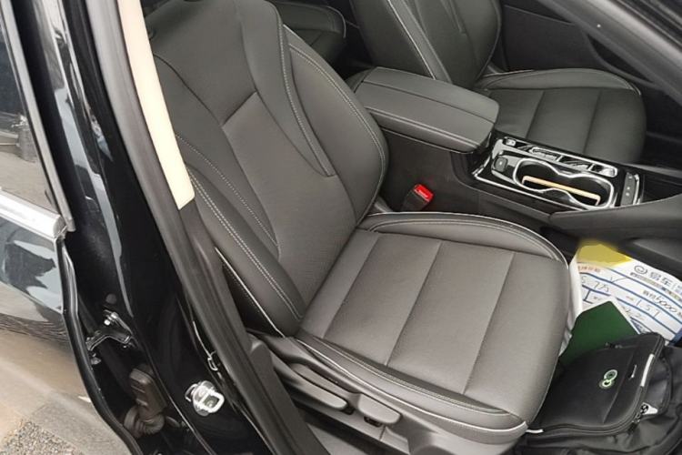 Used Buick Envision 2022 Encore S 552T Two-Wheel-Drive Luxury Model Right Front Seat