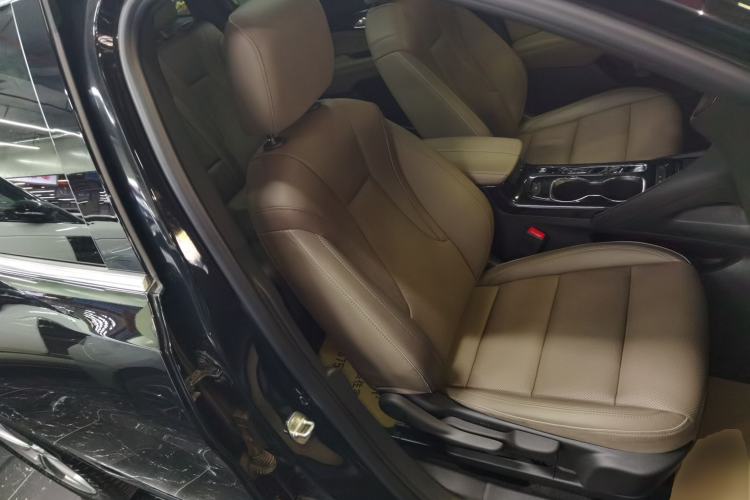 Used Buick Envision 2022 Encore Plus 652T Five-Seat Luxury Model Right Front Seat