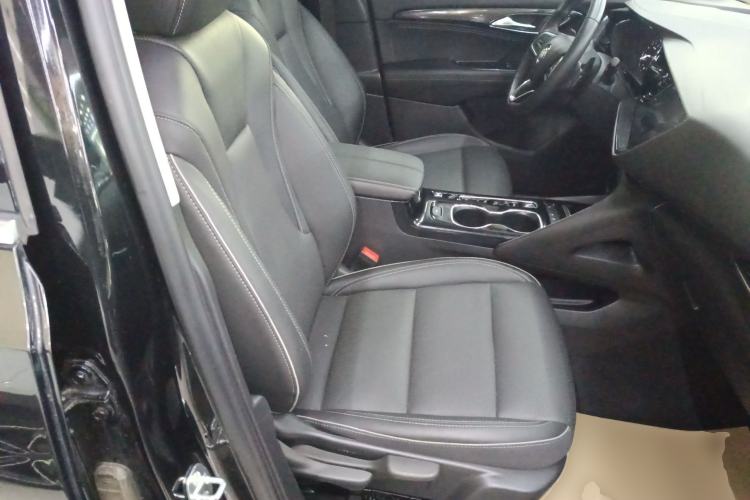 Used Buick Envision 2022 Encore S 552T Two-Wheel-Drive Luxury Model Right Front Seat