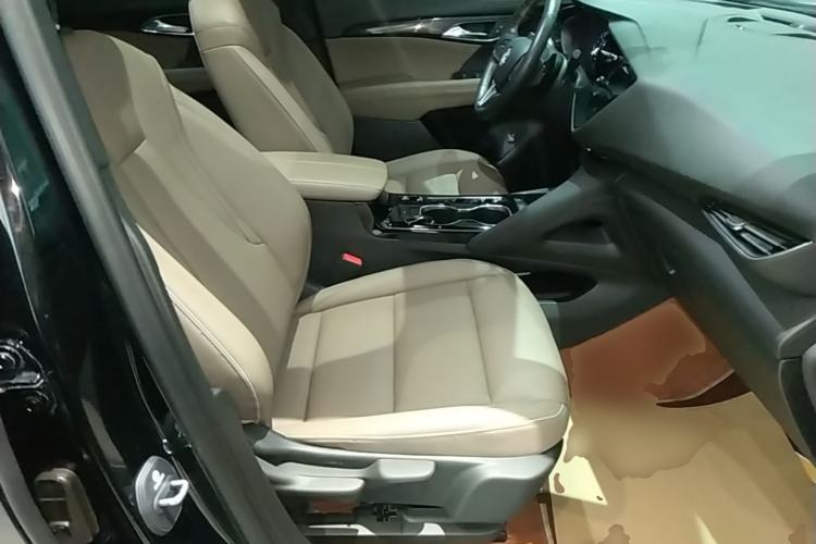 Used Buick Envision 2022 Encore Plus 652T Five-Seat Luxury Model Right Front Seat