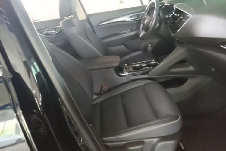 Used Buick Envision 2022 Encore Plus 652T Five-Seat Luxury Model Right Front Seat