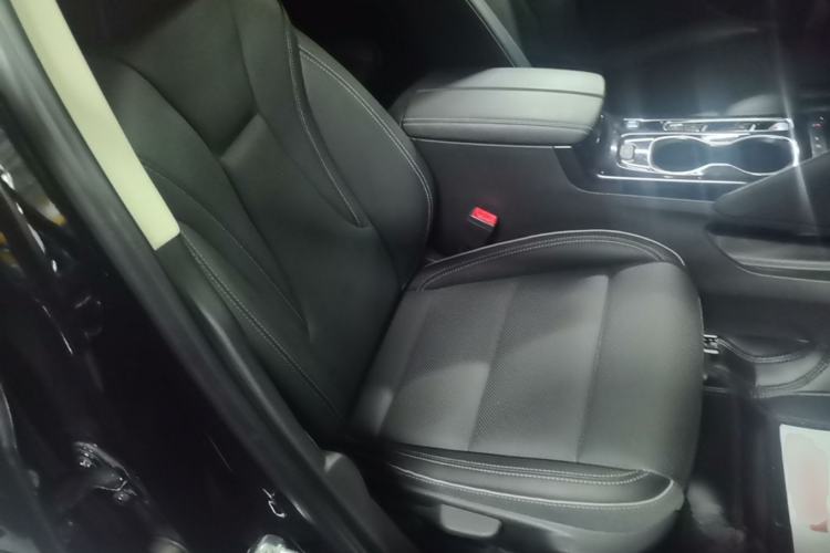 Used Buick Envision 2022 Encore S 552T Two-Wheel-Drive Luxury Model Right Front Seat