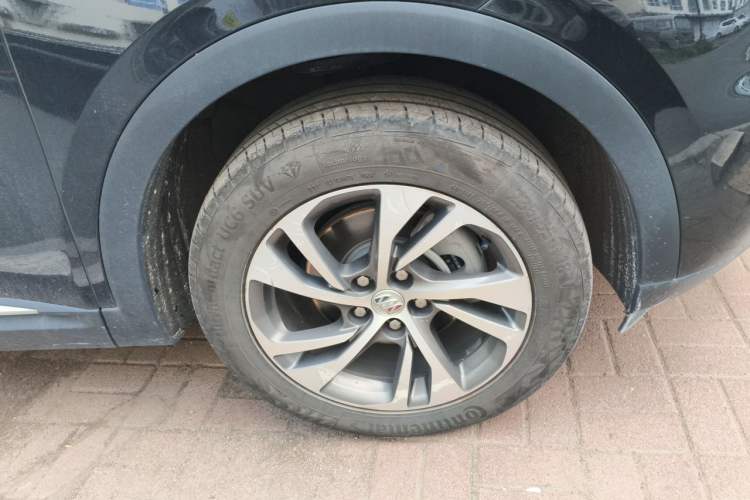 Used Buick Envision 2022 Facelift Encore S 552T Two-Wheel-Drive Luxury Model Right Front Wheel Hub