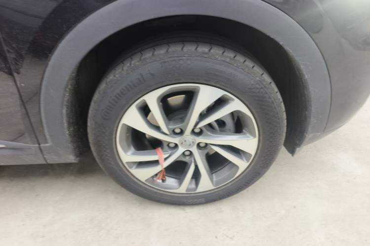 Used Buick Envision 2022 Encore S 552T Two-Wheel Drive Elite Model Right Front Wheel Hub