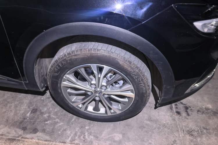 Used Buick Envision 2022 Encore Plus 652T Five-Seat All-Wheel-Drive Luxury Model Right Front Wheel Hub