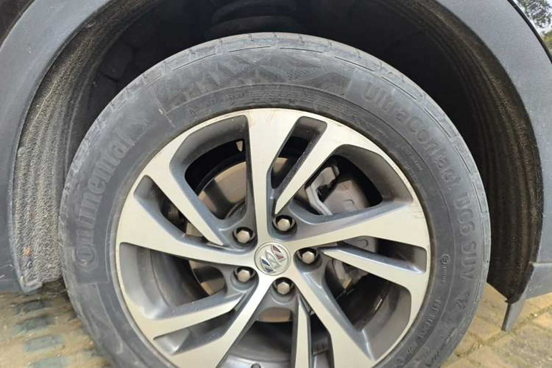 Used Buick Envision 2022 Facelift Encore S 552T Two-Wheel-Drive Luxury Model Right Front Wheel Hub