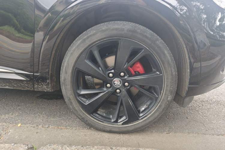 Used Buick Envision 2022 Encore S GS Two-Wheel Drive Smart Sport Model Right Front Wheel Hub