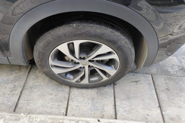 Used Buick Envision 2022 Facelift Encore S 552T Two-Wheel-Drive Luxury Model Right Front Wheel Hub
