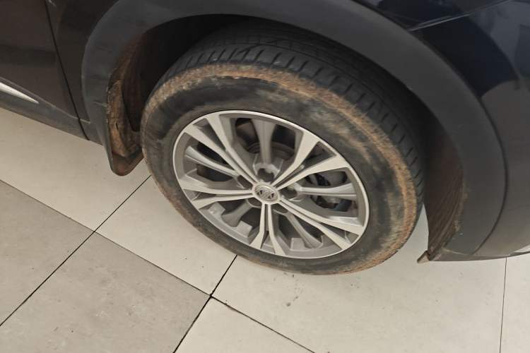 Used Buick Envision 2022 Encore Plus 652T Five-Seat All-Wheel-Drive Luxury Model Right Front Wheel Hub