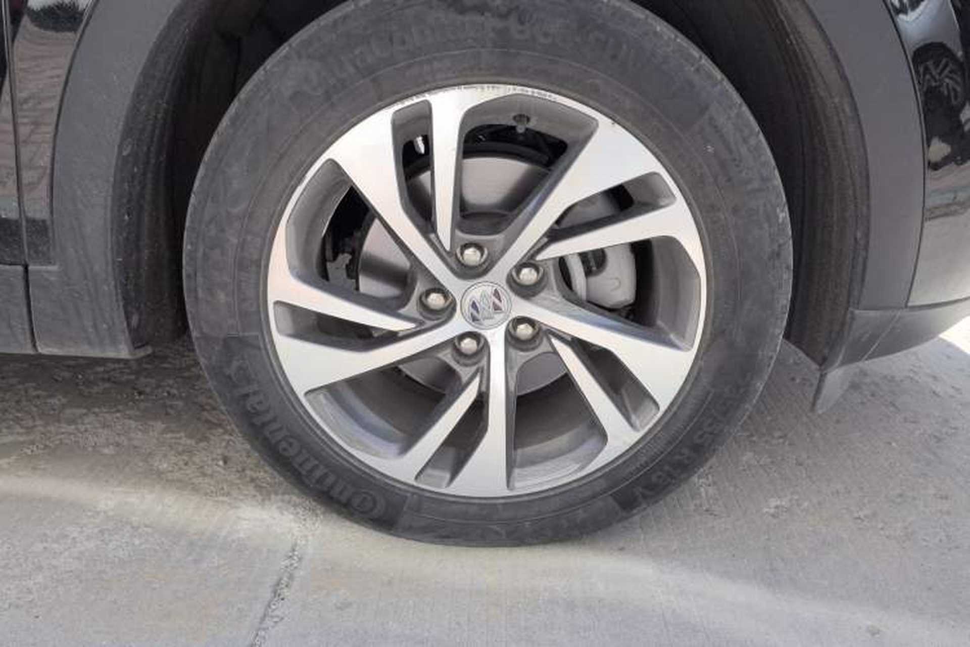 Used Buick Envision 2022 Facelift Encore S 552T Two-Wheel-Drive Luxury Model Right Front Wheel Hub