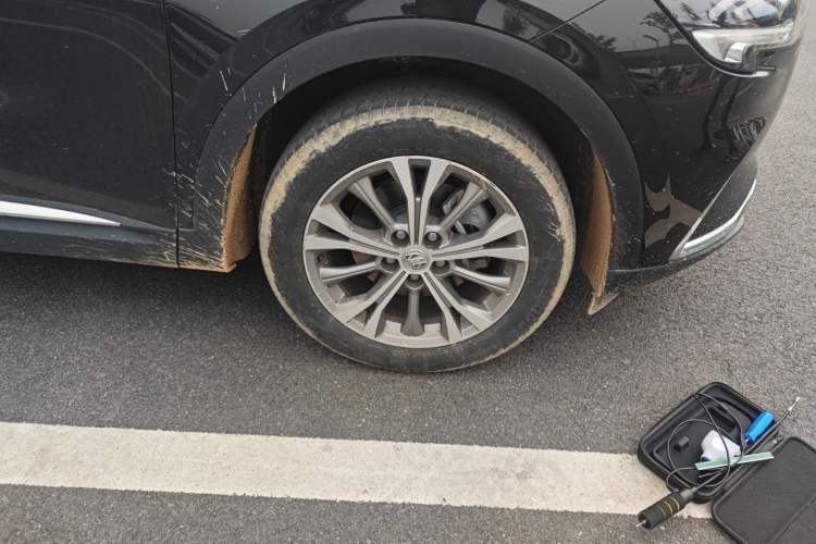 Used Buick Envision 2022 Facelift Encore Plus 552T Five-Seat Luxury Model Right Front Wheel Hub
