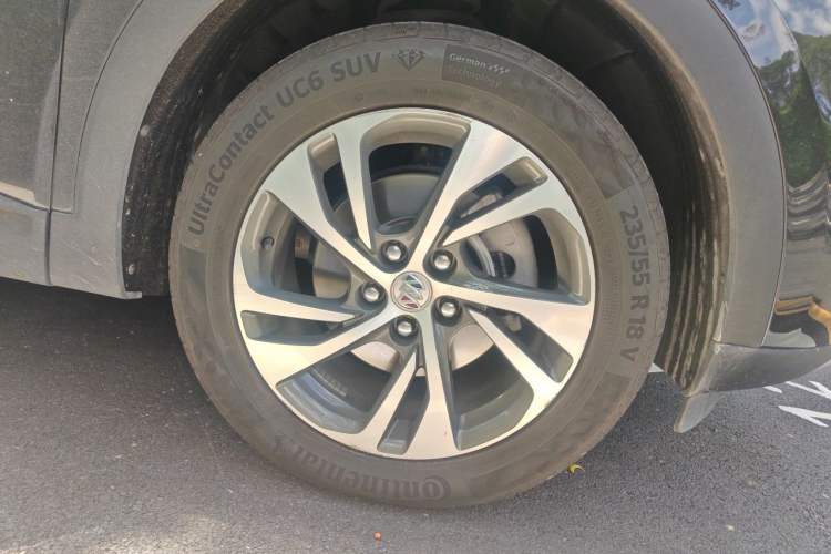 Used Buick Envision 2022 Facelift Encore S 552T Two-Wheel-Drive Luxury Model Right Front Wheel Hub