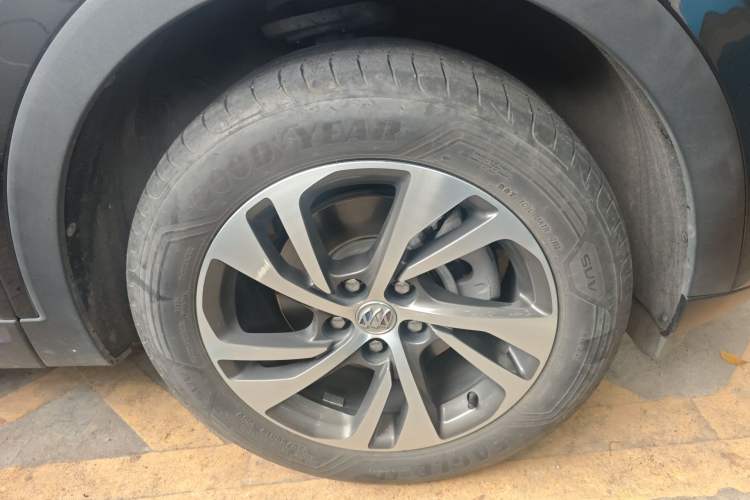 Used Buick Envision 2022 Encore S 552T Two-Wheel Drive Elite Model Right Front Wheel Hub
