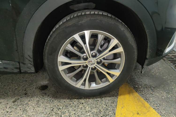 Used Buick Envision 2022 Encore Plus 552T Five-Seat Luxury Model Right Front Wheel Hub