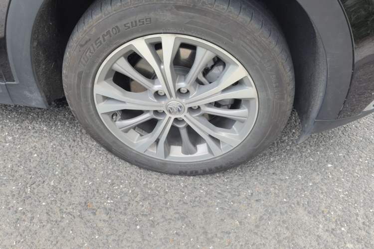 Used Buick Envision 2022 Encore Plus 652T Five-Seat Luxury Model Right Front Wheel Hub