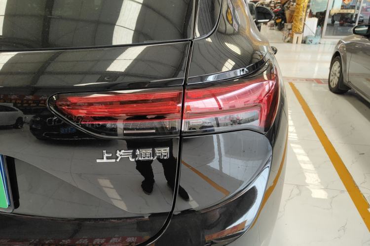 Used Buick Envision 2022 Facelift Encore S 552T Two-Wheel-Drive Luxury Model Right Rear Taillight