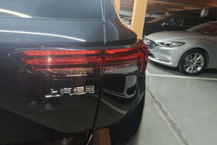 Used Buick Envision 2022 Facelift Encore S 552T Two-Wheel-Drive Luxury Model Right Rear Taillight