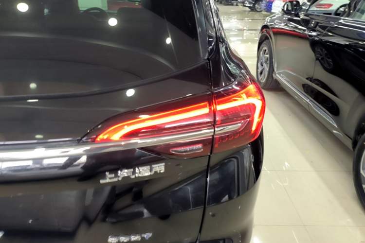 Used Buick Envision 2022 Encore Plus 652T Five-Seat Luxury Model Right Rear Taillight