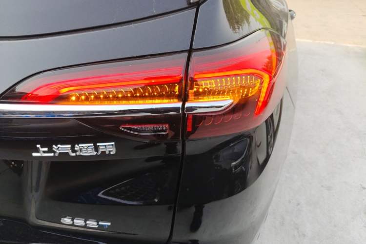 Used Buick Envision 2022 Encore Plus 652T Five-Seat Luxury Model Right Rear Taillight