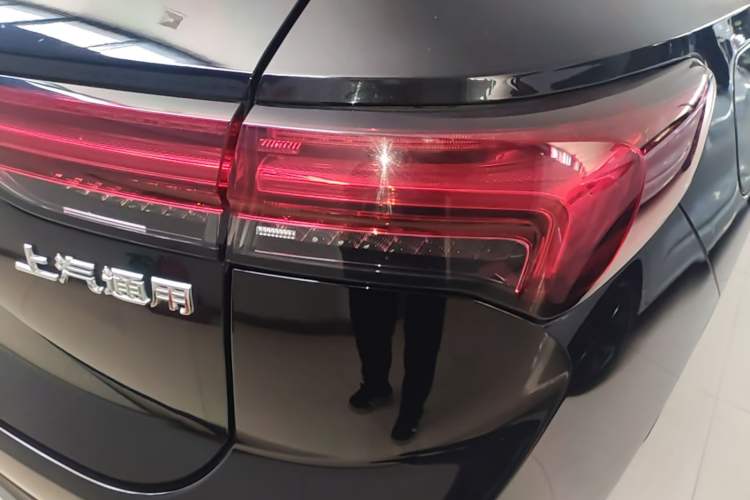 Used Buick Envision 2022 Facelift Encore S 552T Two-Wheel-Drive Luxury Model Right Rear Taillight