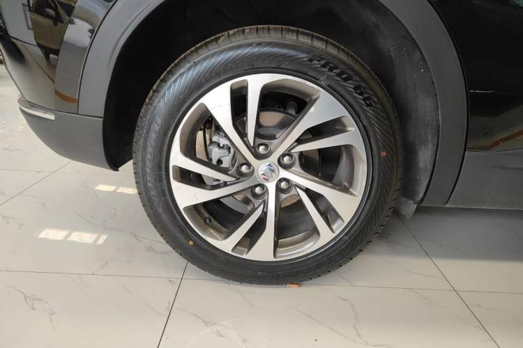 Used Buick Envision 2022 Facelift Encore S 552T Two-Wheel-Drive Luxury Model Right Rear Wheel Hub