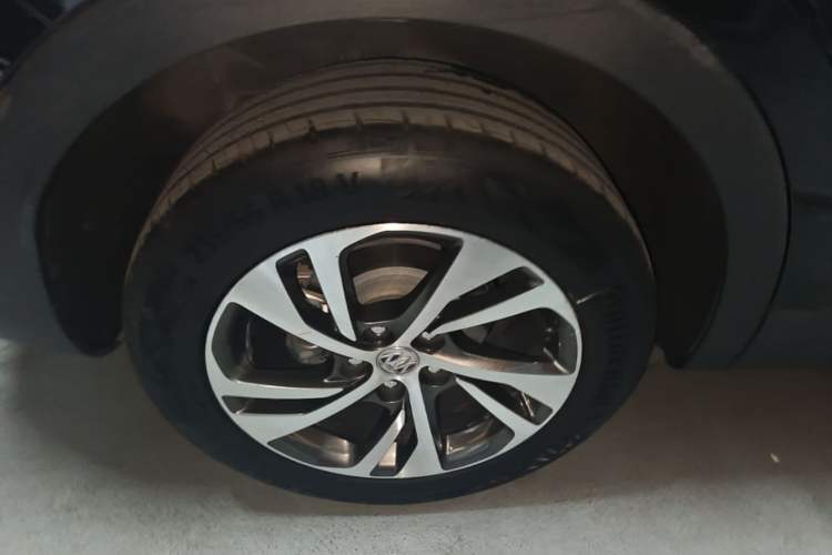 Used Buick Envision 2022 Facelift Encore S 552T Two-Wheel-Drive Luxury Model Right Rear Wheel Hub