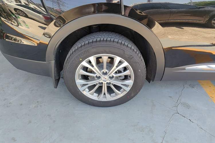 Used Buick Envision 2022 Encore Plus 652T Five-Seat Luxury Model Right Rear Wheel Hub