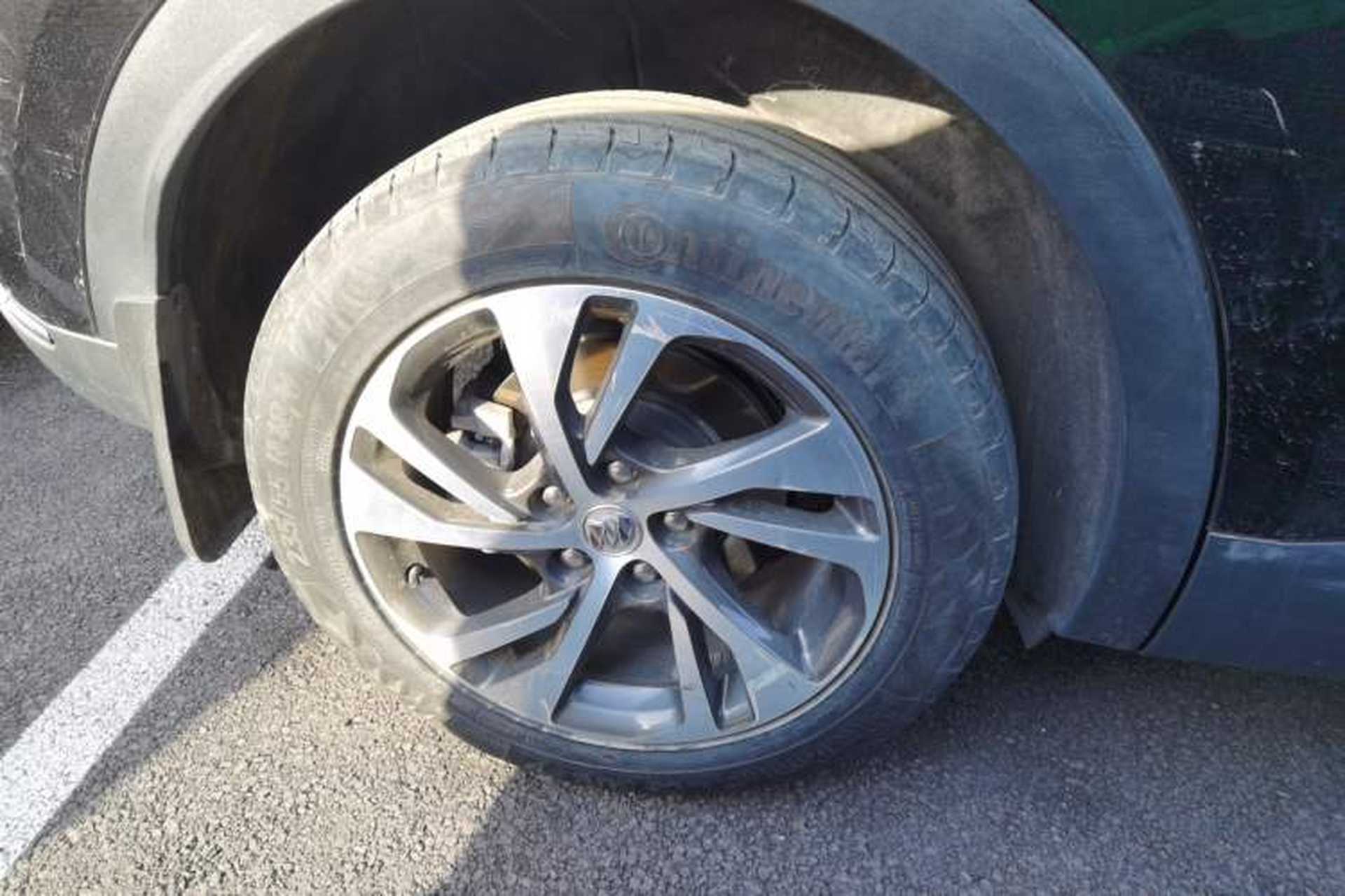 Used Buick Envision 2022 Facelift Encore S 652T Two-Wheel-Drive Luxury Model Right Rear Wheel Hub