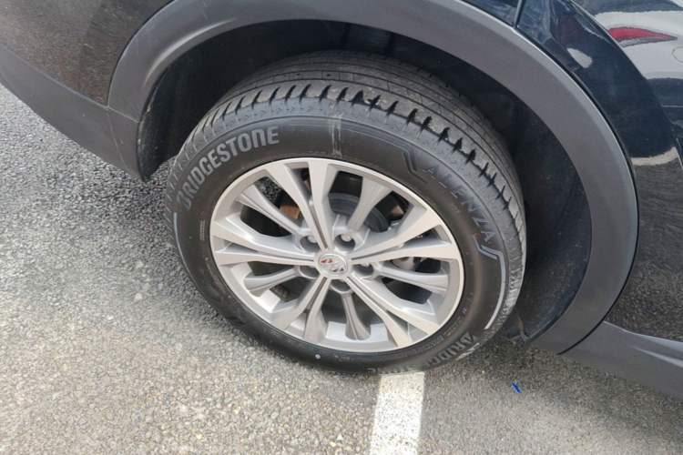 Used Buick Envision 2022 Facelift Encore Plus 552T Five-Seat Luxury Model Right Rear Wheel Hub
