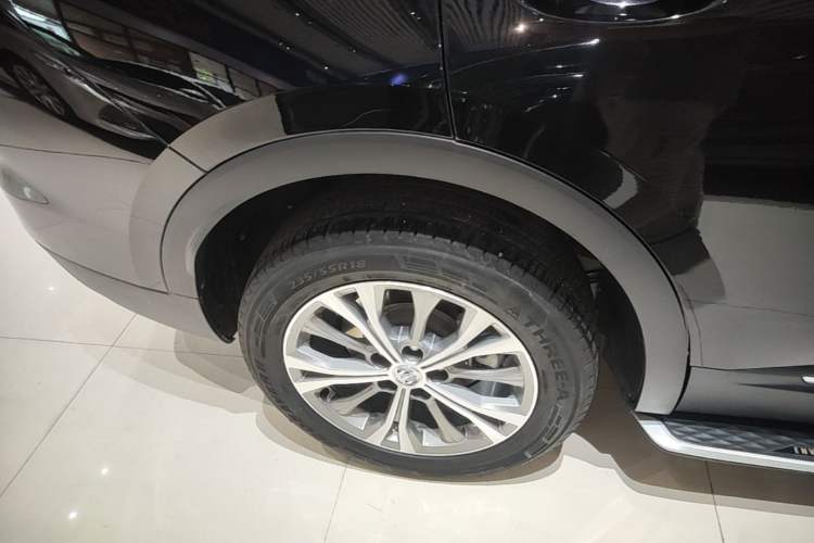 Used Buick Envision 2022 Encore Plus 652T Five-Seat Luxury Model Right Rear Wheel Hub