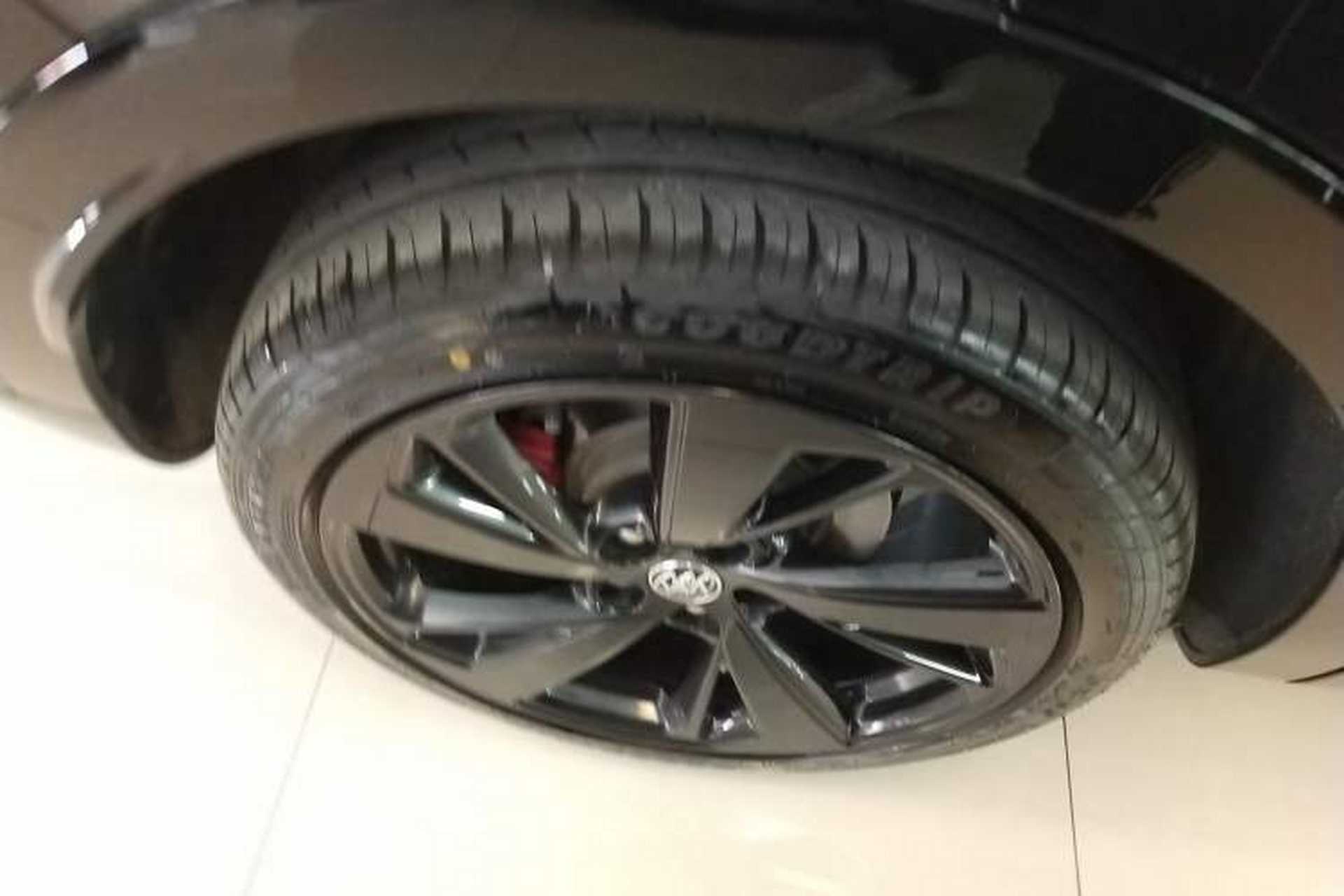 Used Buick Envision 2022 Encore S GS 4x4 Sport Edition Right Rear Wheel Hub