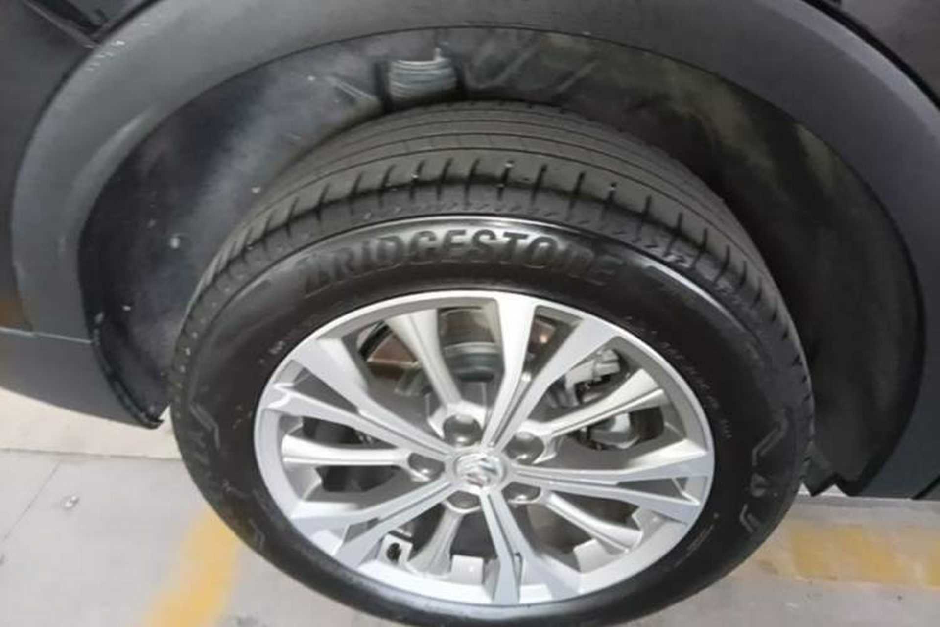 Used Buick Envision 2022 Encore Plus 652T Five-Seat Luxury Model Right Rear Wheel Hub
