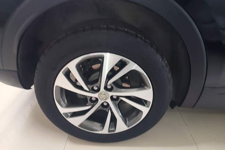 Used Buick Envision 2022 Facelift Encore S 552T Two-Wheel-Drive Luxury Model Right Rear Wheel Hub