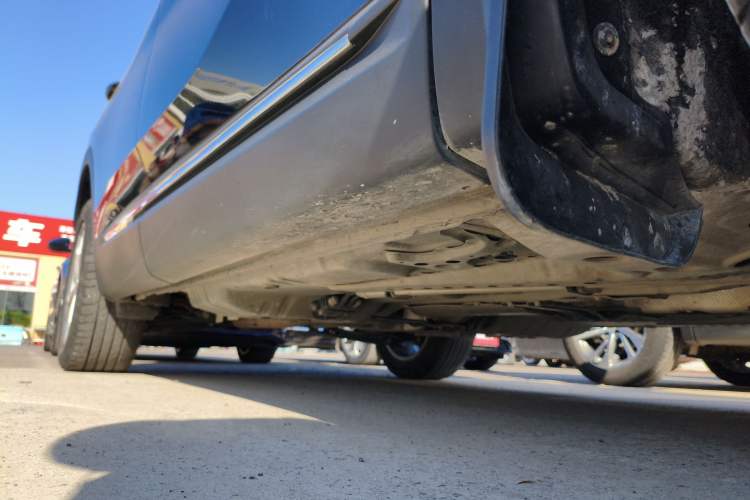 Used Buick Envision 2022 Encore Plus 652T Five-Seat Luxury Model Right Side Sill