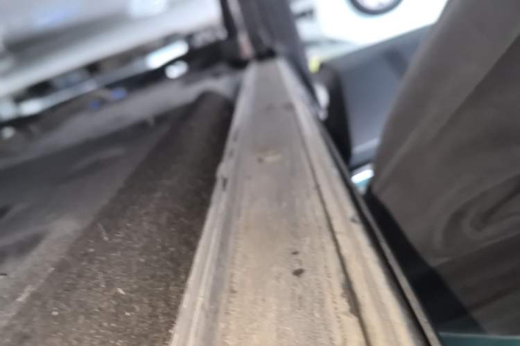 Used Buick Envision 2022 Facelift Encore S 552T Two-Wheel-Drive Luxury Model Right Side Sill