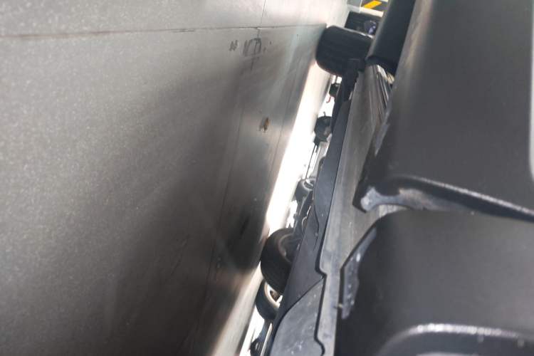 Used Buick Envision 2022 Facelift Encore S 652T Two-Wheel-Drive Luxury Model Right Side Sill