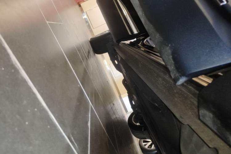 Used Buick Envision 2022 Facelift Encore S 552T Two-Wheel-Drive Luxury Model Right Side Sill
