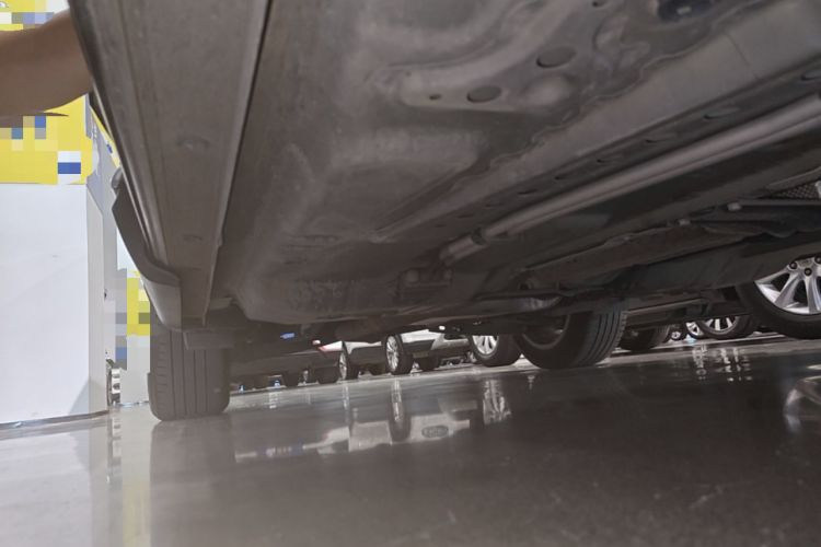 Used Buick Envision 2022 Encore Plus 652T Five-Seat Luxury Model Right Side Sill