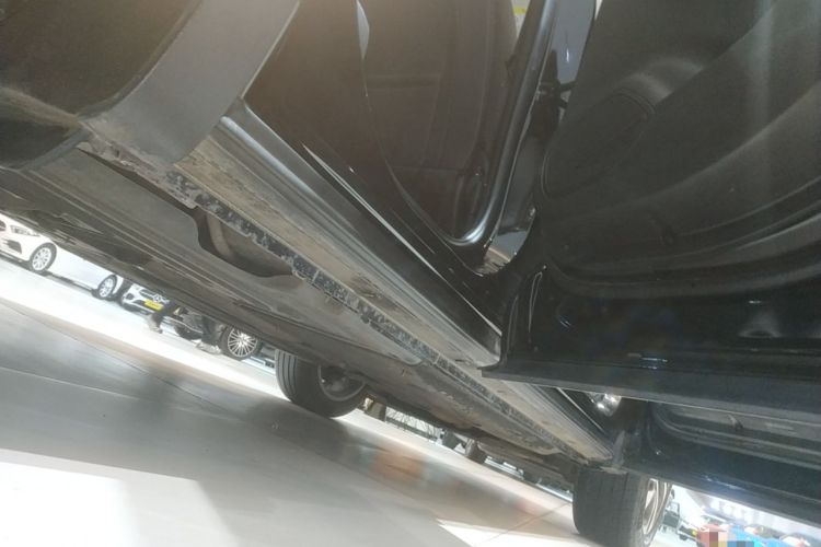 Used Buick Envision 2022 Encore S 652T Two-Wheel-Drive Luxury Model Right Side Sill