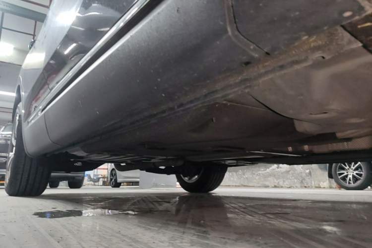 Used Buick Envision 2022 Facelift Encore S 652T Two-Wheel-Drive Luxury Model Right Side Sill