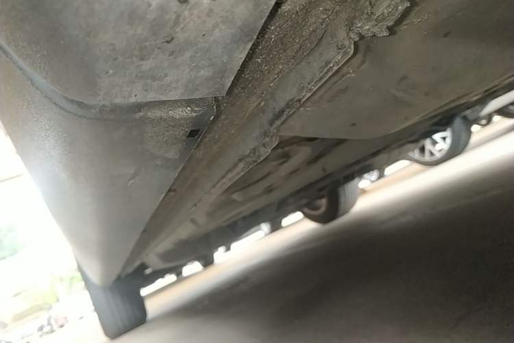 Used Buick Envision 2022 Encore Plus 652T Five-Seat Luxury Model Right Side Sill
