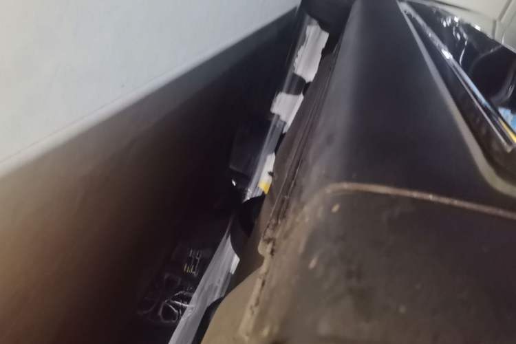 Used Buick Envision 2022 Encore S 552T Two-Wheel-Drive Luxury Model Right Side Sill