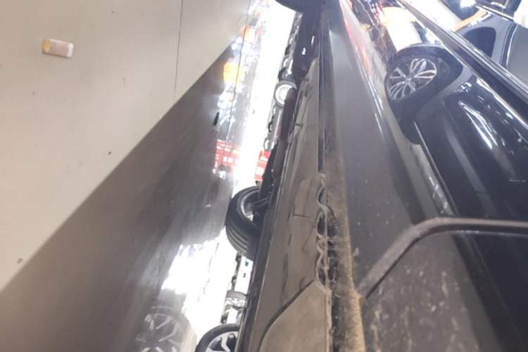 Used Buick Envision 2022 Facelift Encore S GS 4x4 Sport Edition Right Side Sill